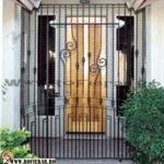 Grilaj metalic usa pret (41)
